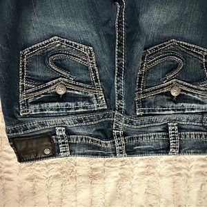 Silver brand Suki mid slim boot jeans